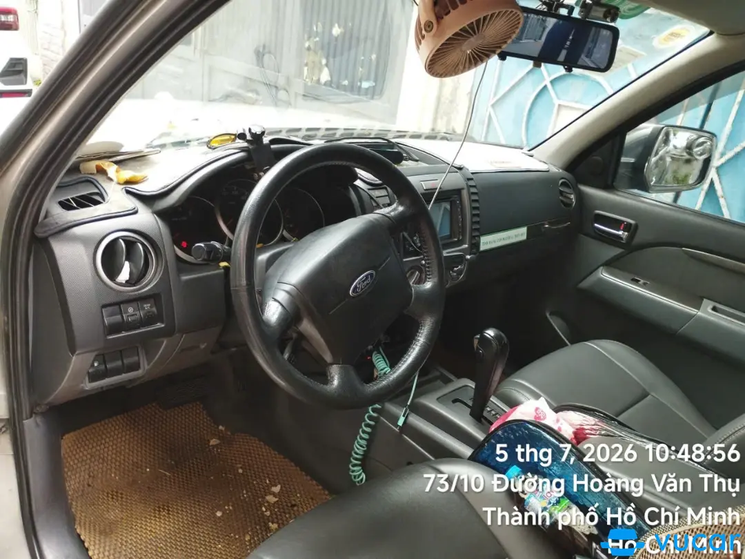 Ford Everest 2.5L 4x2 AT 2014 - Nội thất 3
