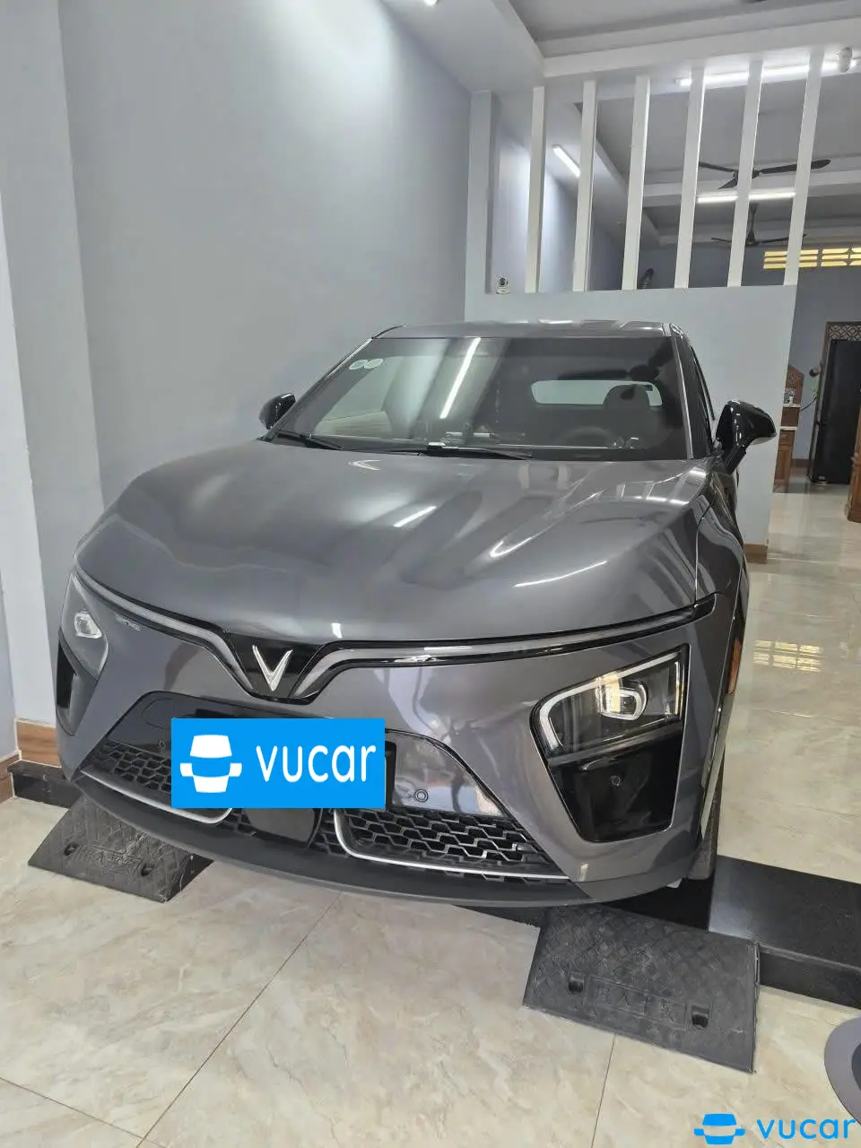 Ảnh xe Vinfast VF7 Plus Trần Thép 2024