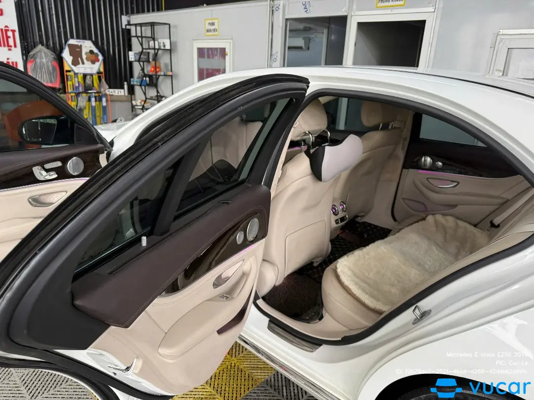 Mercedes E class E250 2017 - Nội thất 1