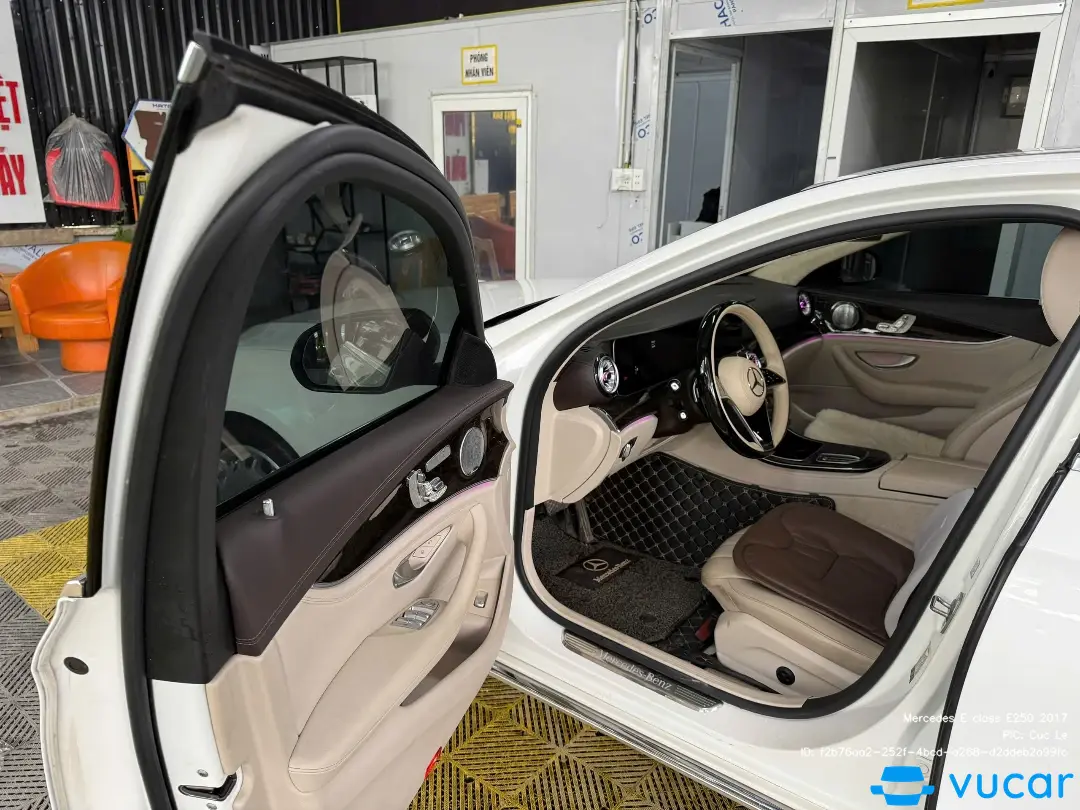 Mercedes E class E250 2017 - Nội thất 2