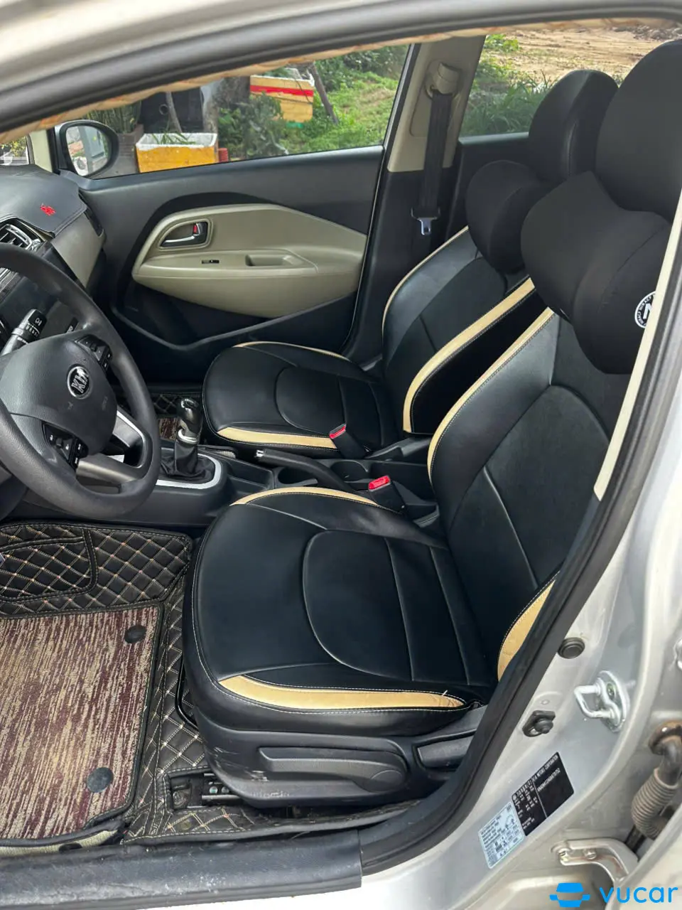 Kia Rio MT 2015 - Nội thất 3