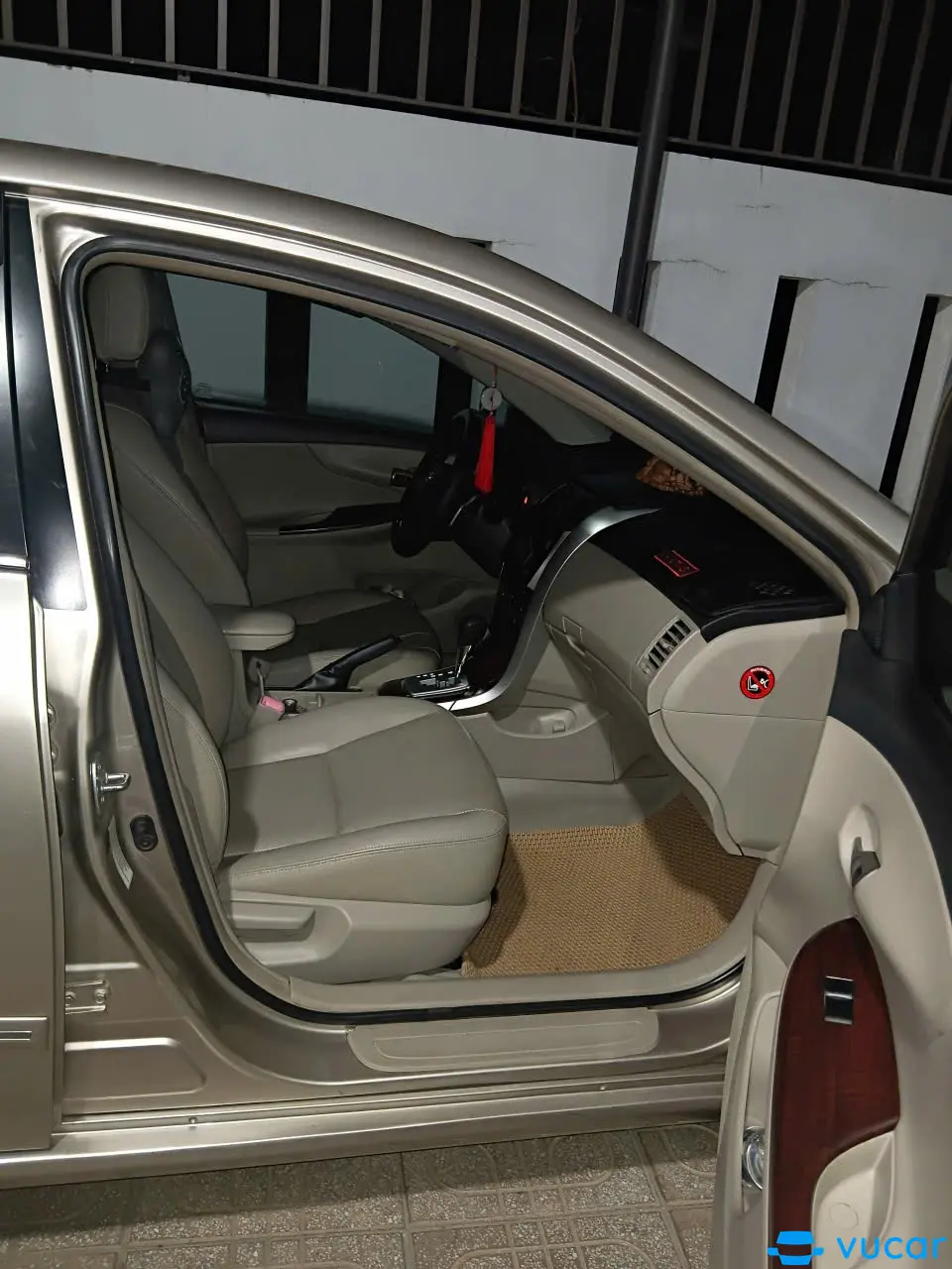 Toyota Altis 2.0V 2013 - Nội thất 2