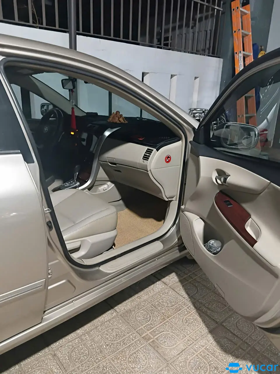 Toyota Altis 2.0V 2013 - Nội thất 4