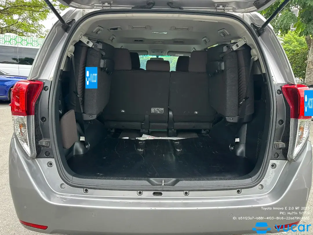Toyota Innova E 2.0 MT 2023 - Nội thất 3