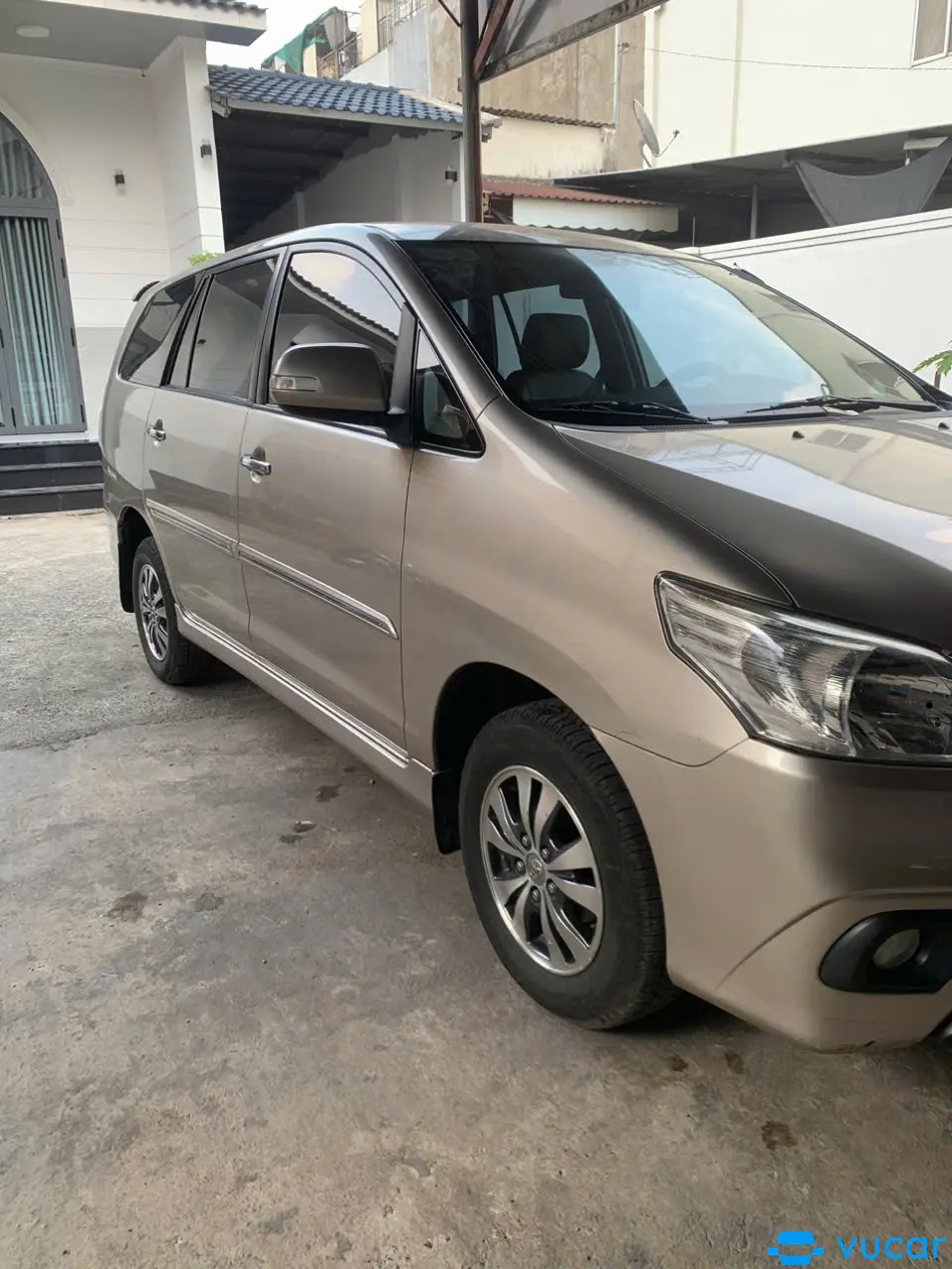 Toyota Innova 2.0G 2015  - Ngoại thất 3