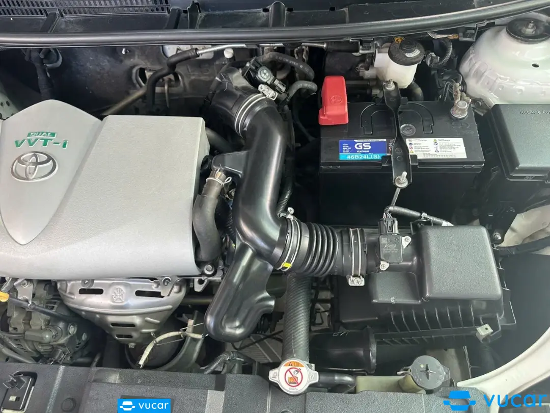 Toyota Vios 1.5E MT 2020 - Khoang động cơ 1