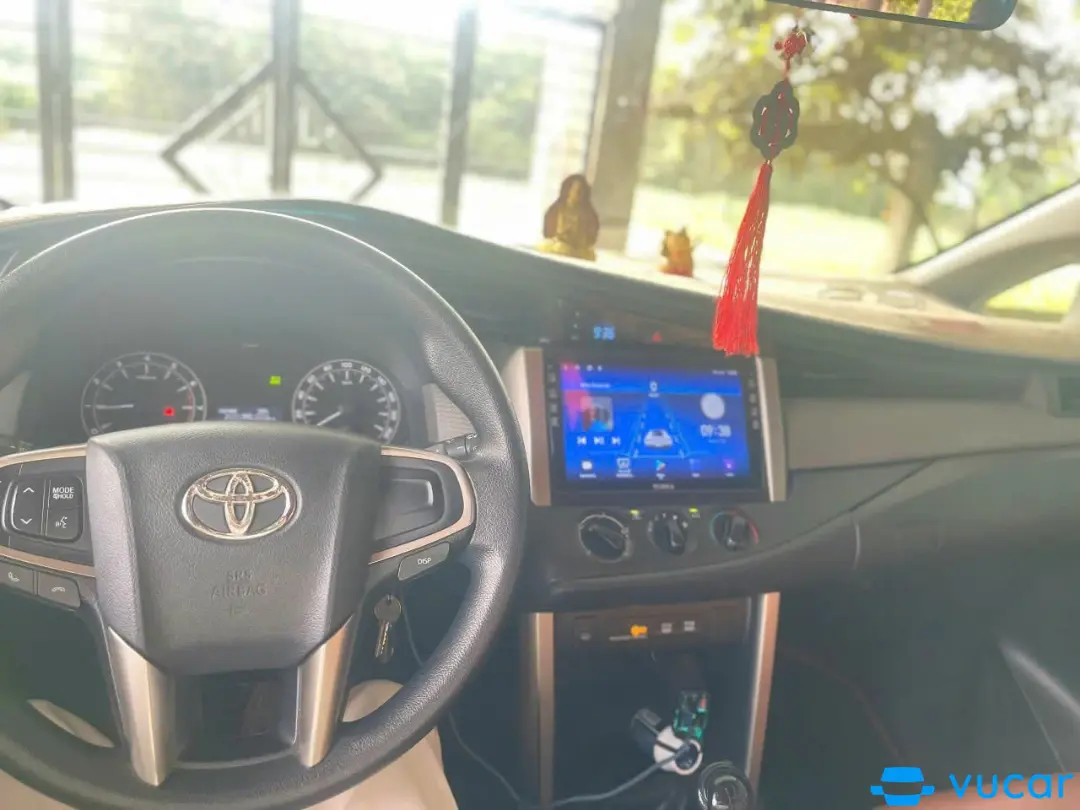 Toyota Inova 2017  - Nội thất 4