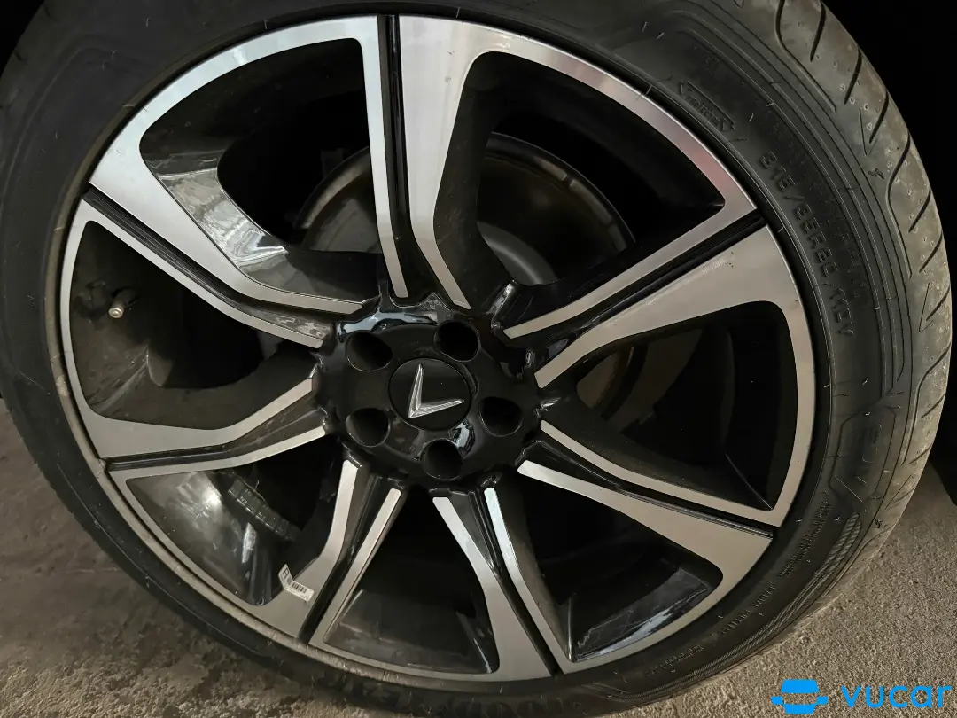 Ảnh xe Vinfat luxsa bản pre cao nhất. Dẫn động 4 bánh 2022