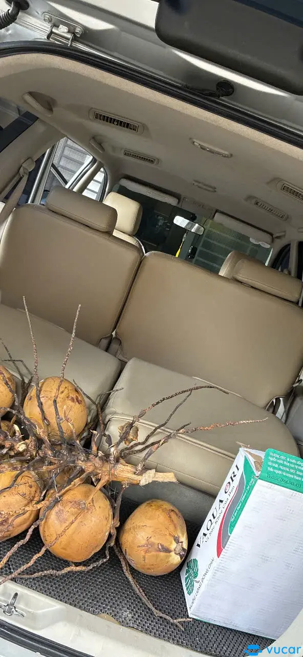 Ảnh xe innova 2013 at