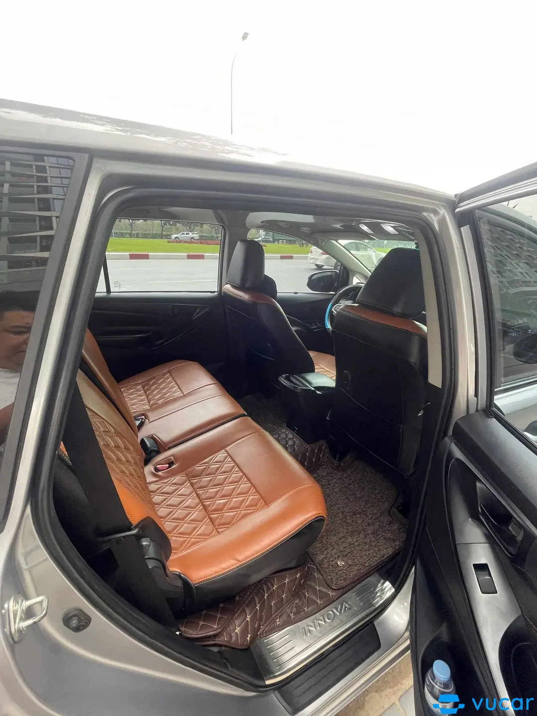 Toyota Innova 2.0 E MT 2018 - Nội thất 3