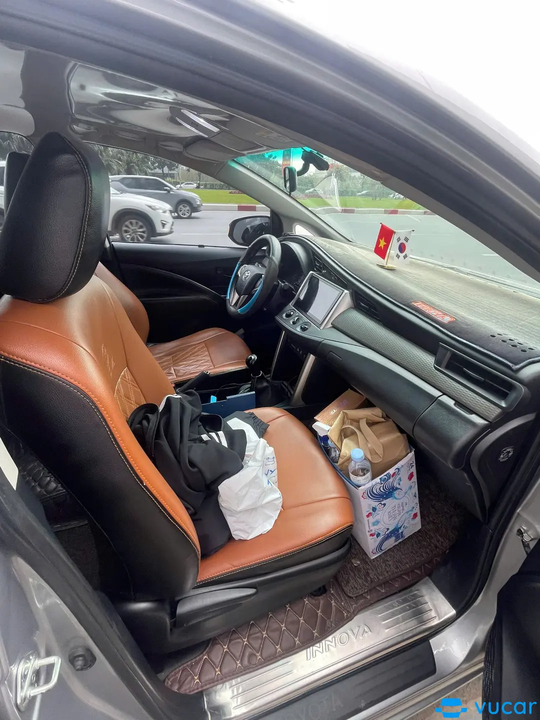 Toyota Innova 2.0 E MT 2018 - Nội thất 1