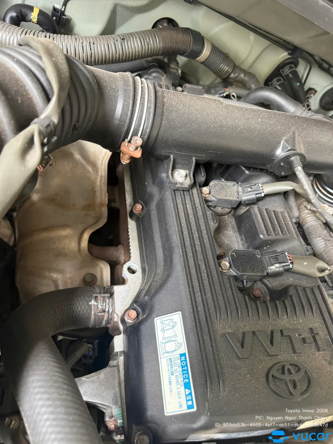 Toyota inova 2006 - Khoang động cơ 1