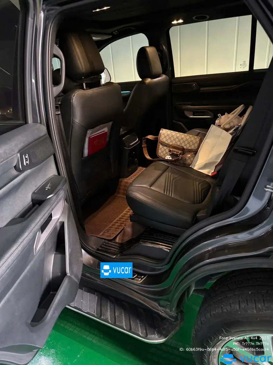 Ford everets AT 4x4 2023 - Nội thất 4