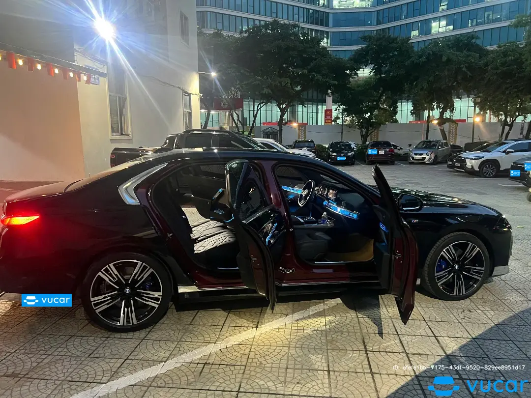 Ảnh xe BMW 735i M Sport 2023 - ảnh 6