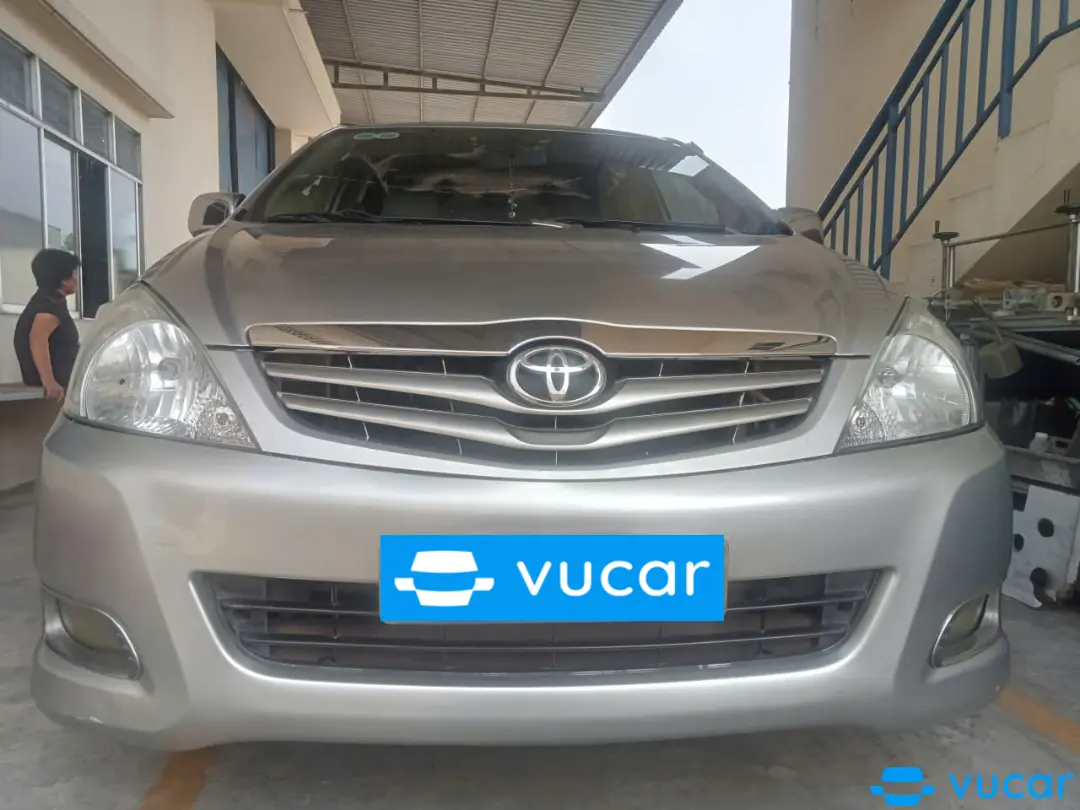 Ảnh xe Toyota Innova G 2010