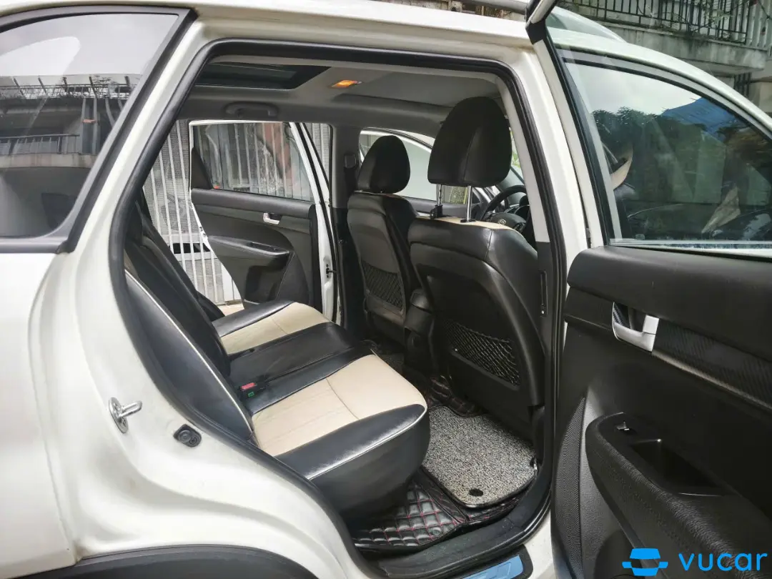 Kia Sorento GAT 2.4L 2WD 2011 - Nội thất 5