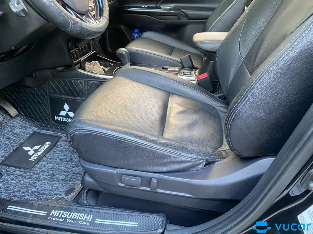 Mitsubishi Outlander 2.4 CVT Premium 2018 - Nội thất 4