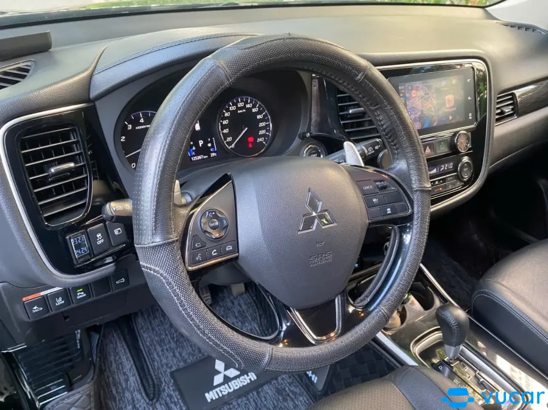 Mitsubishi Outlander 2.4 CVT Premium 2018 - Nội thất 2