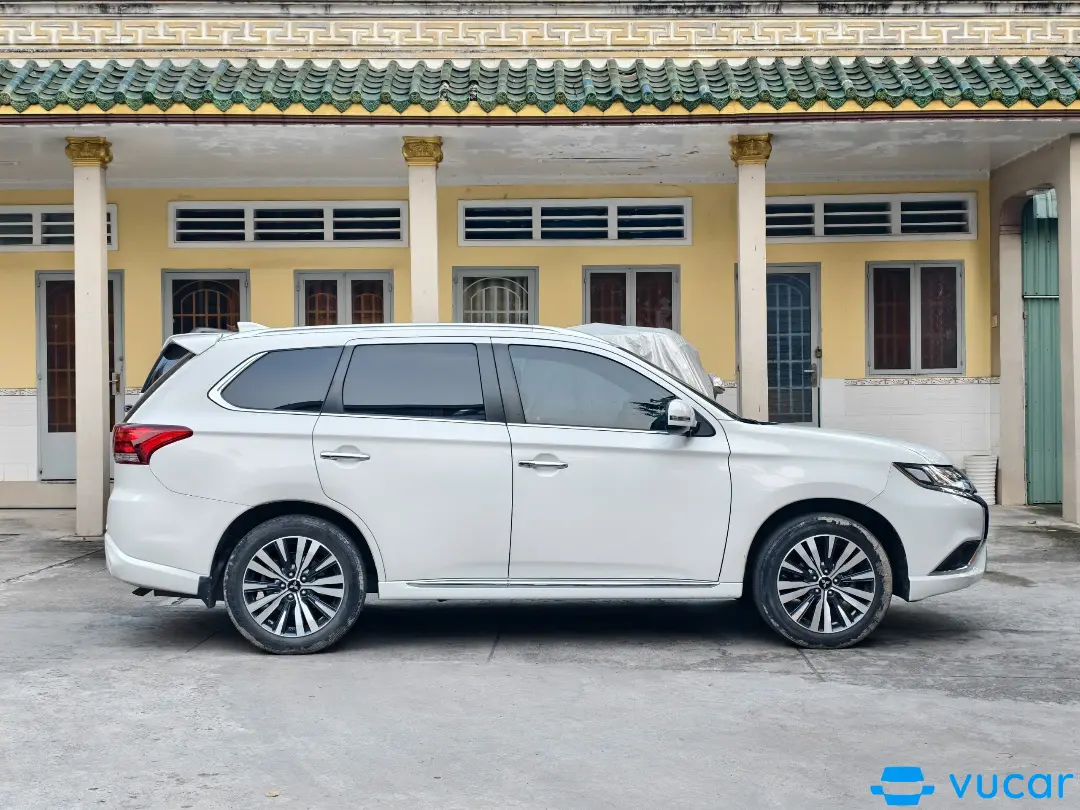 Mitsubishi Outlander 2.0 CVT 2022 - Ngoại thất 7