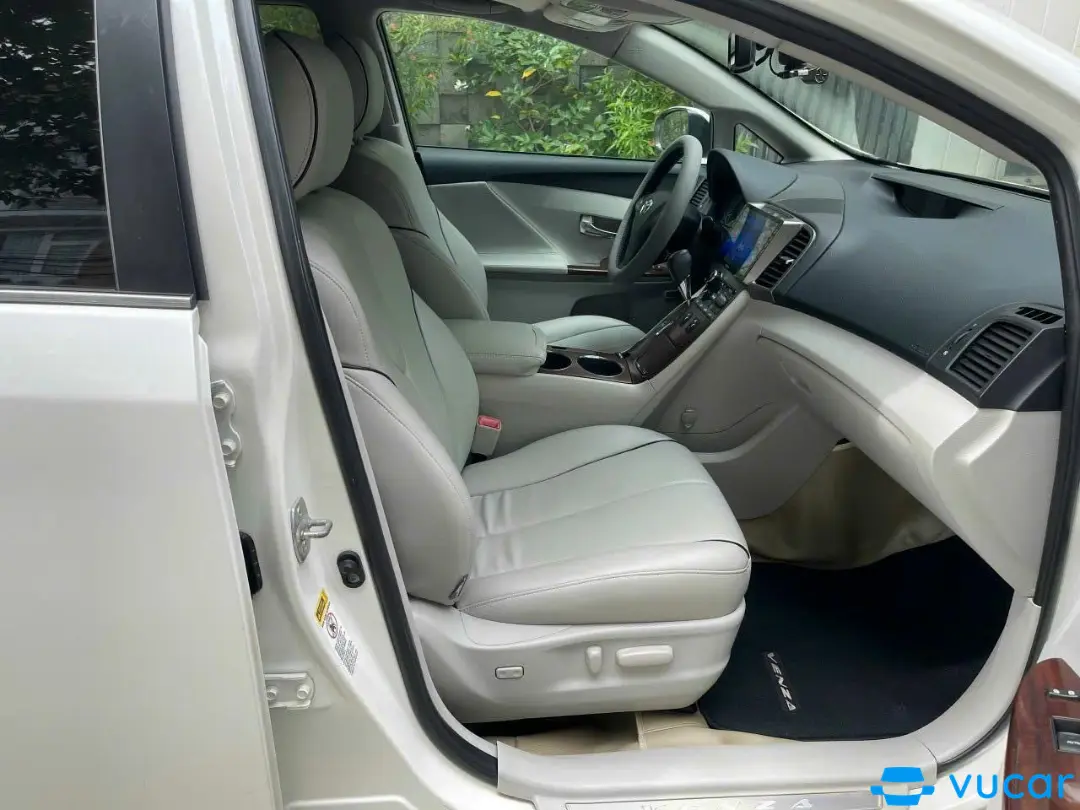 Toyota Venza 2009 3.5 - Nội thất 35