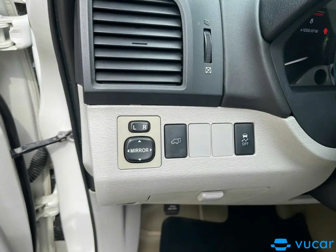 Toyota Venza 2009 3.5 - Nội thất 10