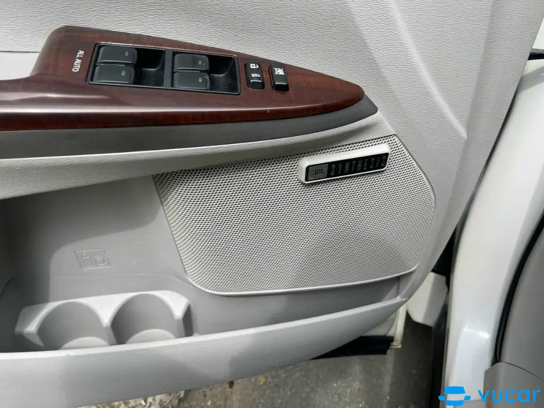 Toyota Venza 2009 3.5 - Nội thất 30