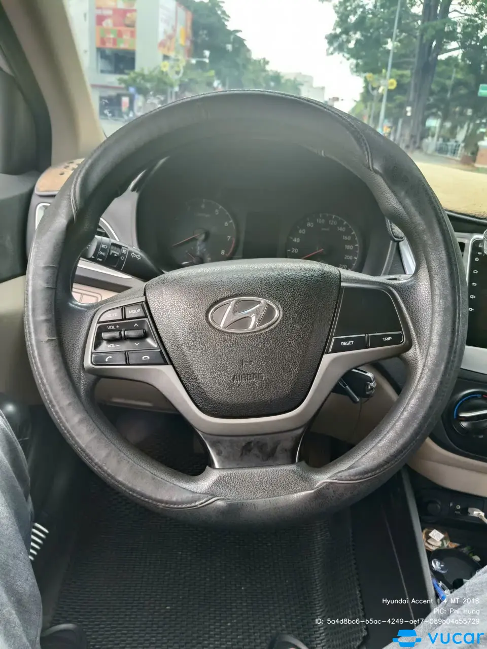 Hyundai Accent 1.4 MT 2018 - Nội thất 2