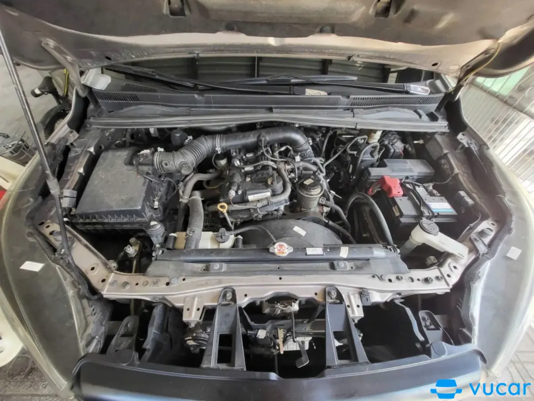Toyota Innova 2.0E 2019 - Khoang động cơ 1