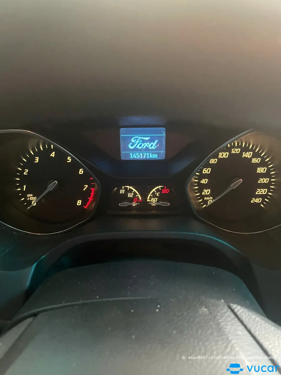Ford Focus Trend 1.6 AT 2015 - Nội thất 3