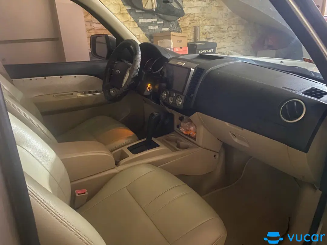 Ford Everest 2.5 AT 2008 - Nội thất 5