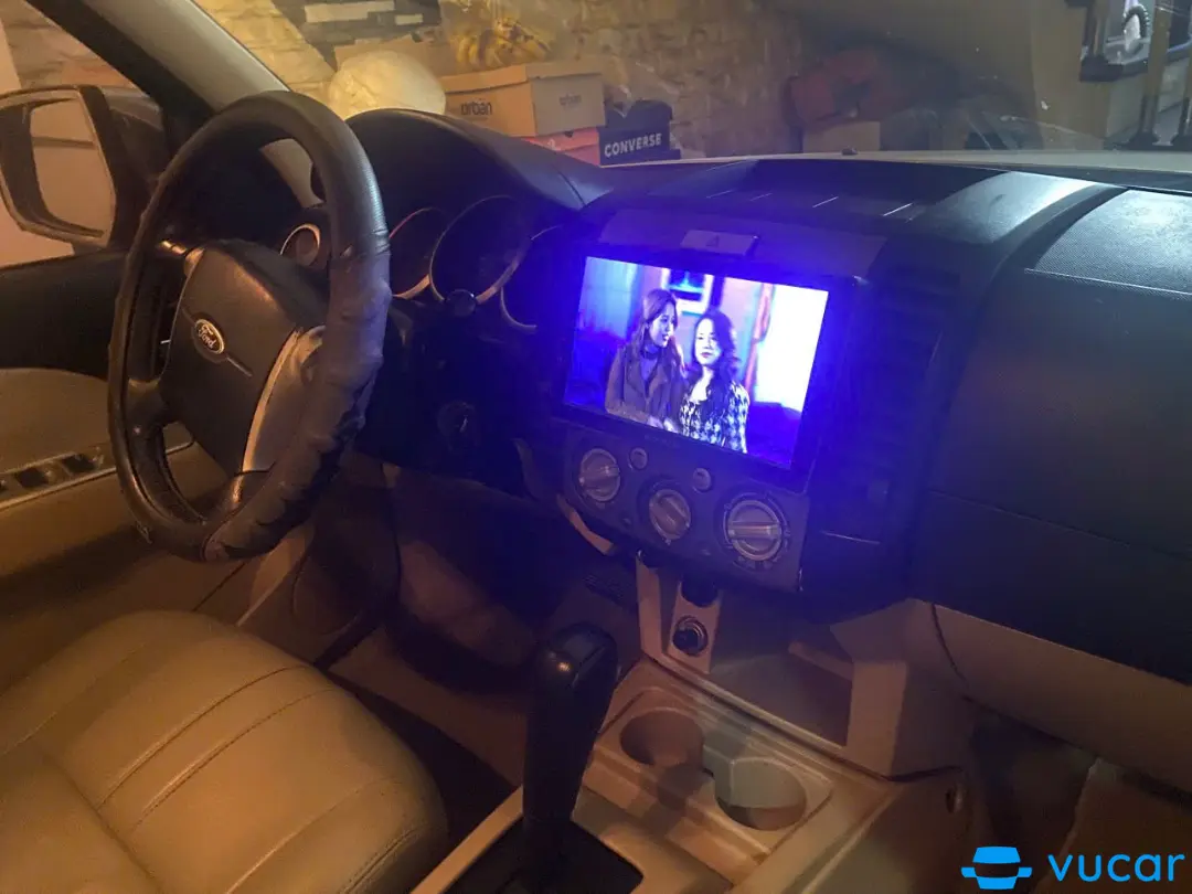 Ford Everest 2.5 AT 2008 - Nội thất 3