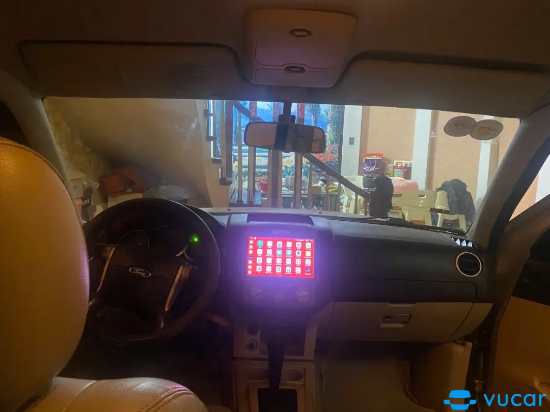 Ford Everest 2.5 AT 2008 - Nội thất 4