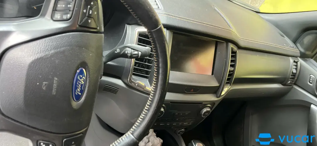 Ford Wildtik 3.2 đăng ký 3/12/15 - Nội thất 4