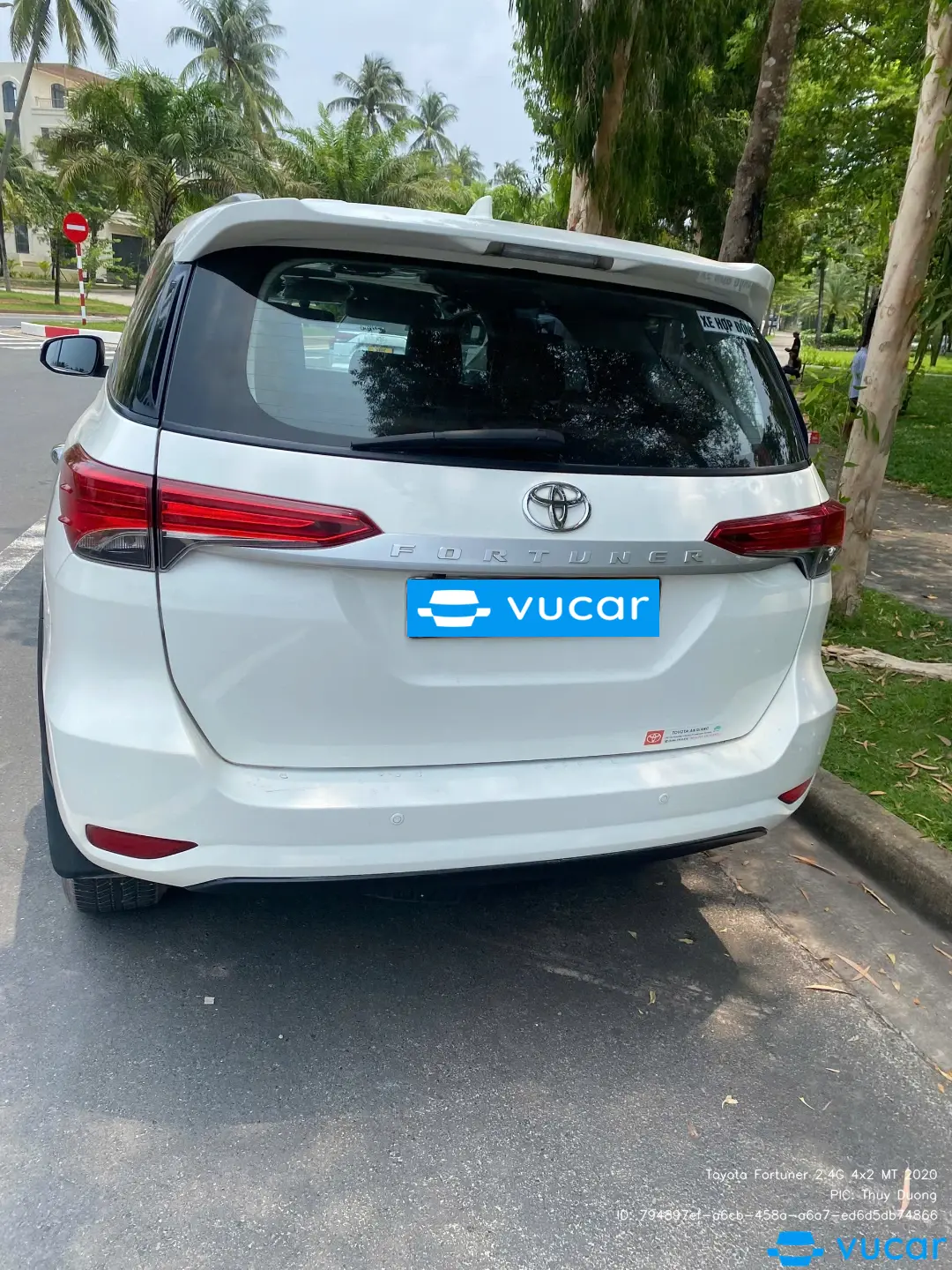 Toyota Fortuner 2.4G 4x2 MT 2020 - Ngoại thất 1