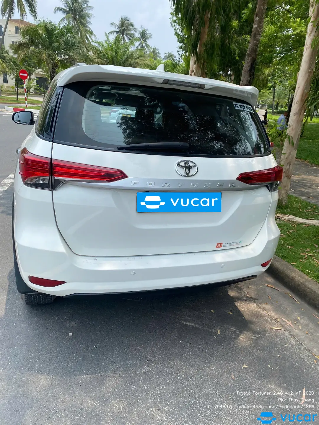 Toyota Fortuner 2.4G 4x2 MT 2020 - Ngoại thất 2