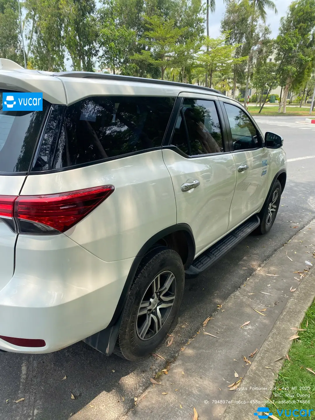 Toyota Fortuner 2.4G 4x2 MT 2020 - Ngoại thất 3