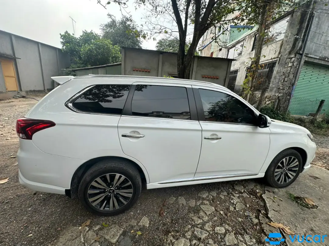 Mitsubishi Outlander 2022 - Ngoại thất 3