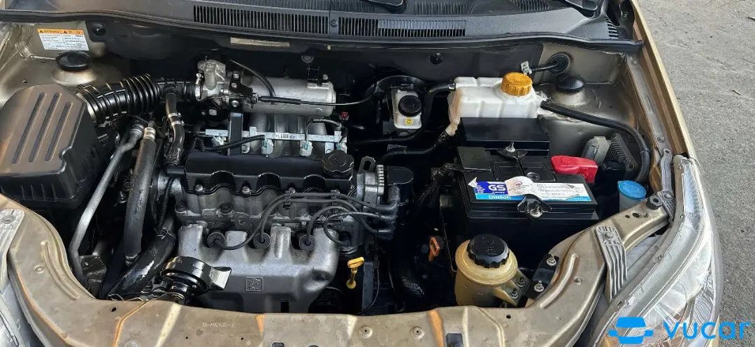 Chevrolet Aveo LTZ 1.5 AT 2014 - Khoang động cơ 1