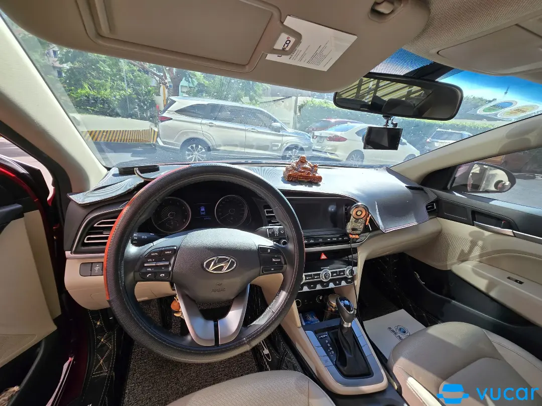 Hyundai Elantra 1.6 AT 2020 - Nội thất 2