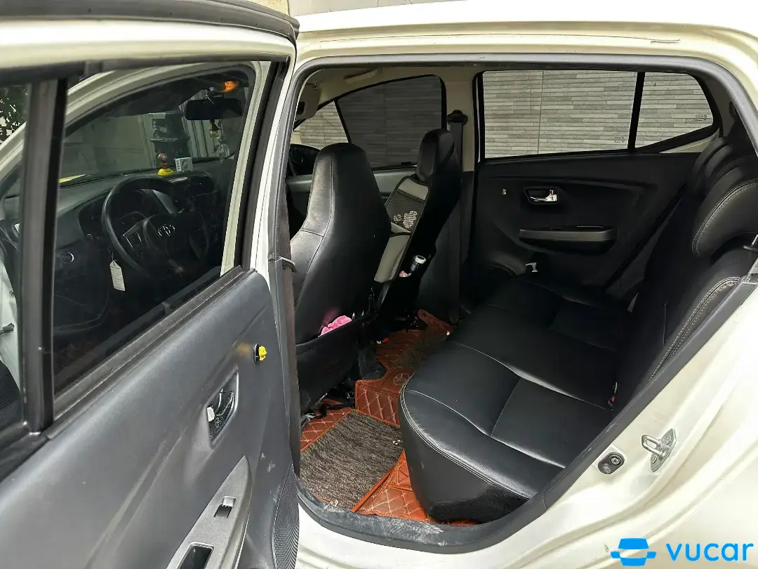 Toyota Wigo 1.2 AT 2021 - Nội thất 5