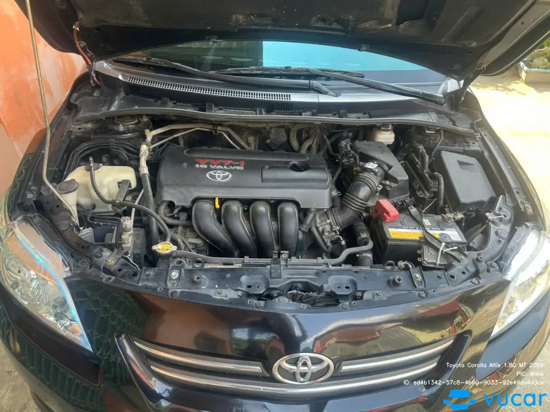 Toyota Corolla Altis 1.8G MT 2009 - Khoang động cơ 1