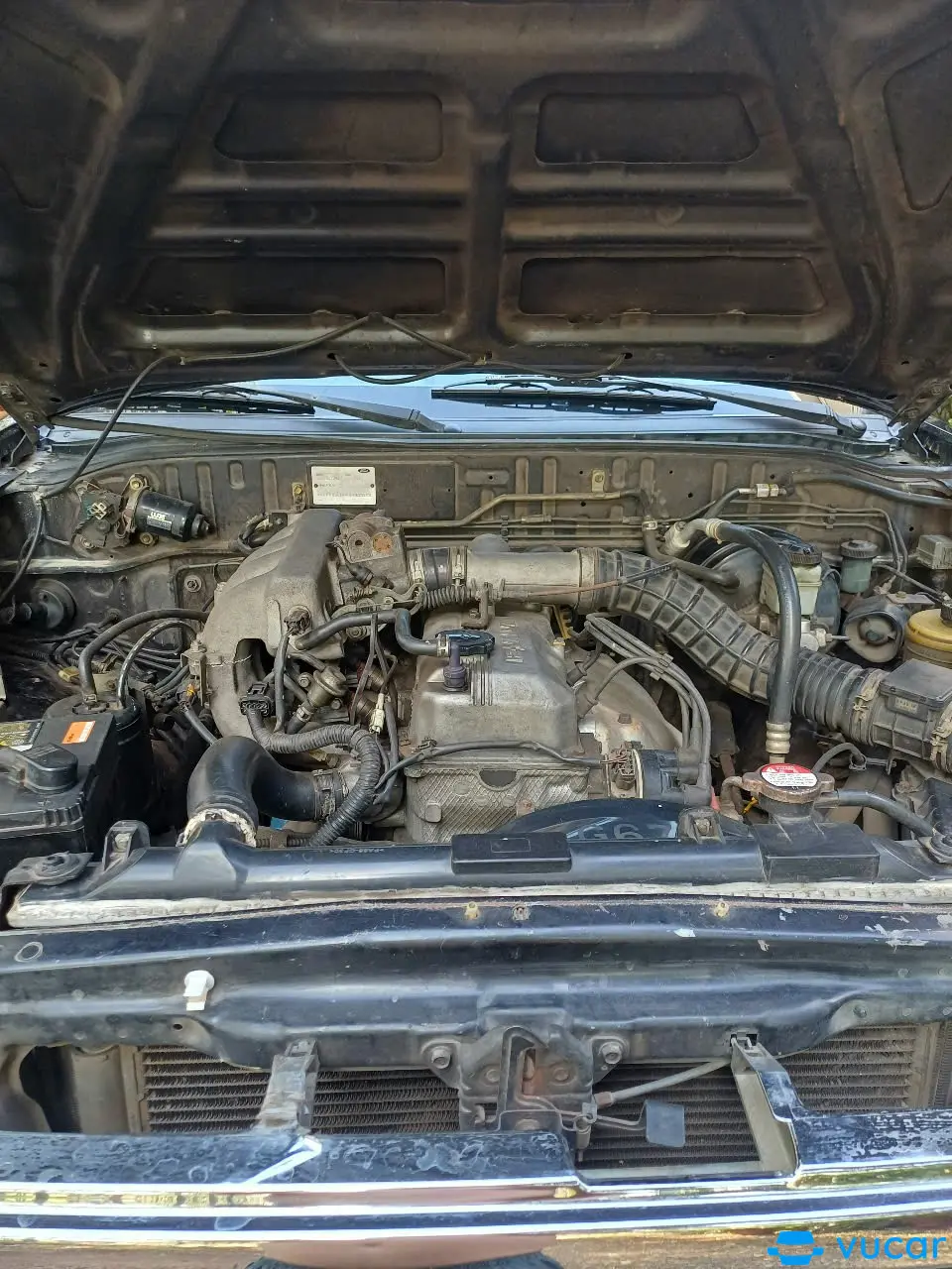 Ford Everest N/A - Khoang động cơ 1