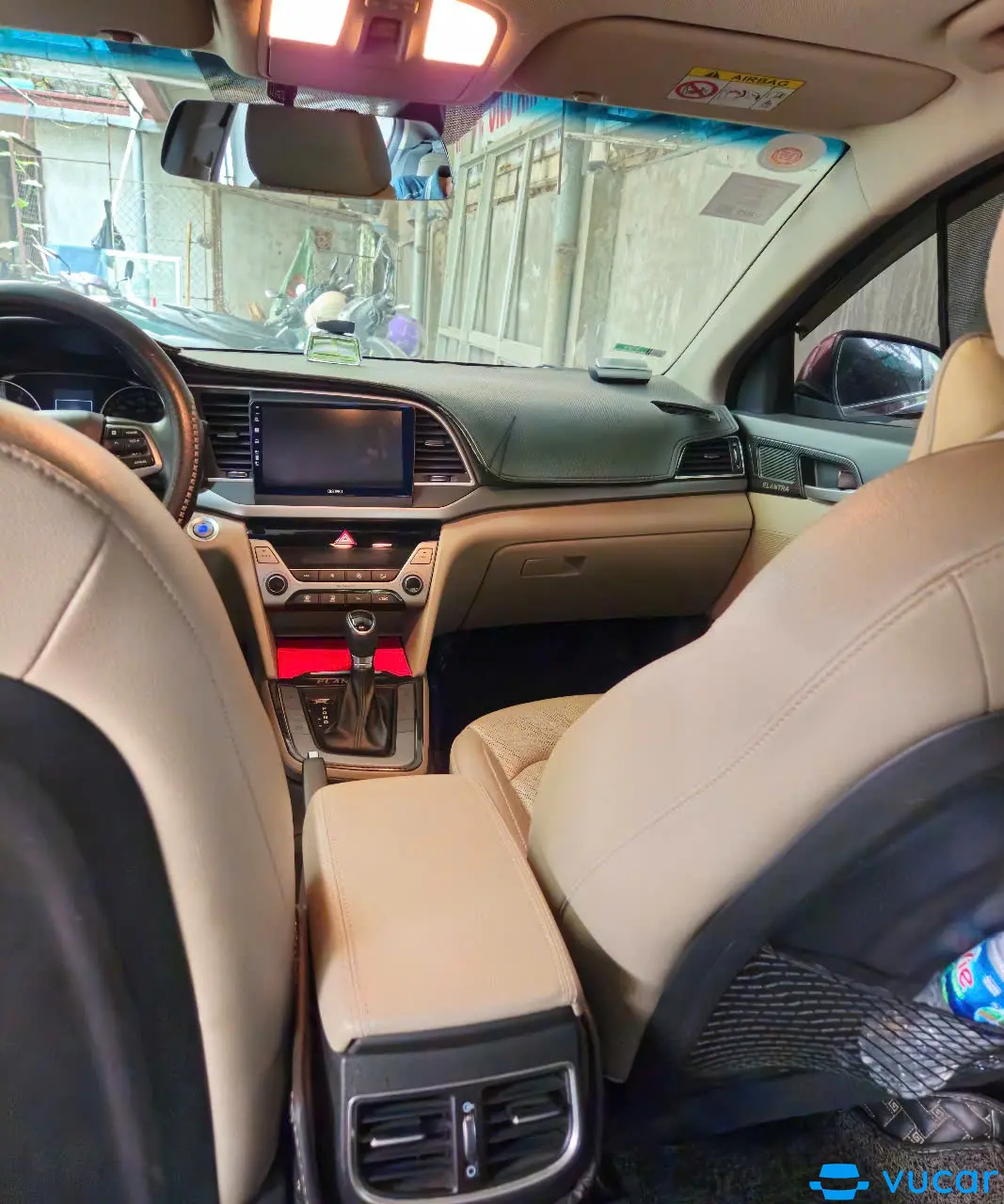Hyundai Elantra 2.0 AT 2019 - Nội thất 1