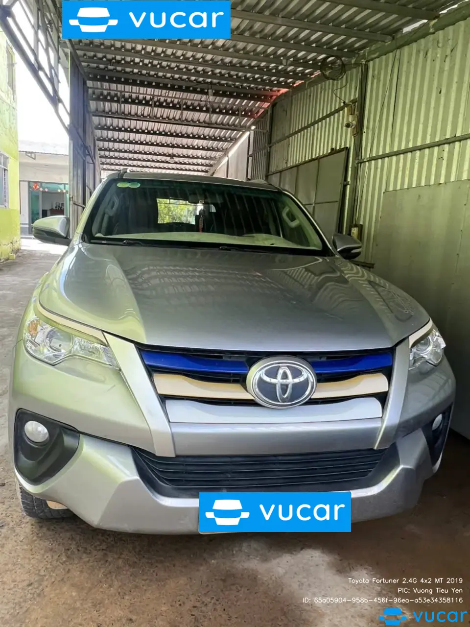Toyota Fortuner 2.4G 4x2 MT 2019 - Ngoại thất 3