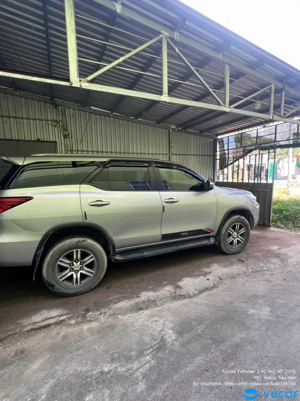 Toyota Fortuner 2.4G 4x2 MT 2019 - Ngoại thất 4