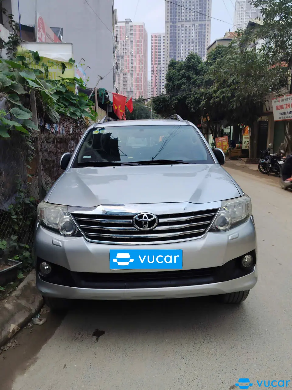 Toyota Fortuner 2.7V 4x4 AT 2013 - Ngoại thất 1