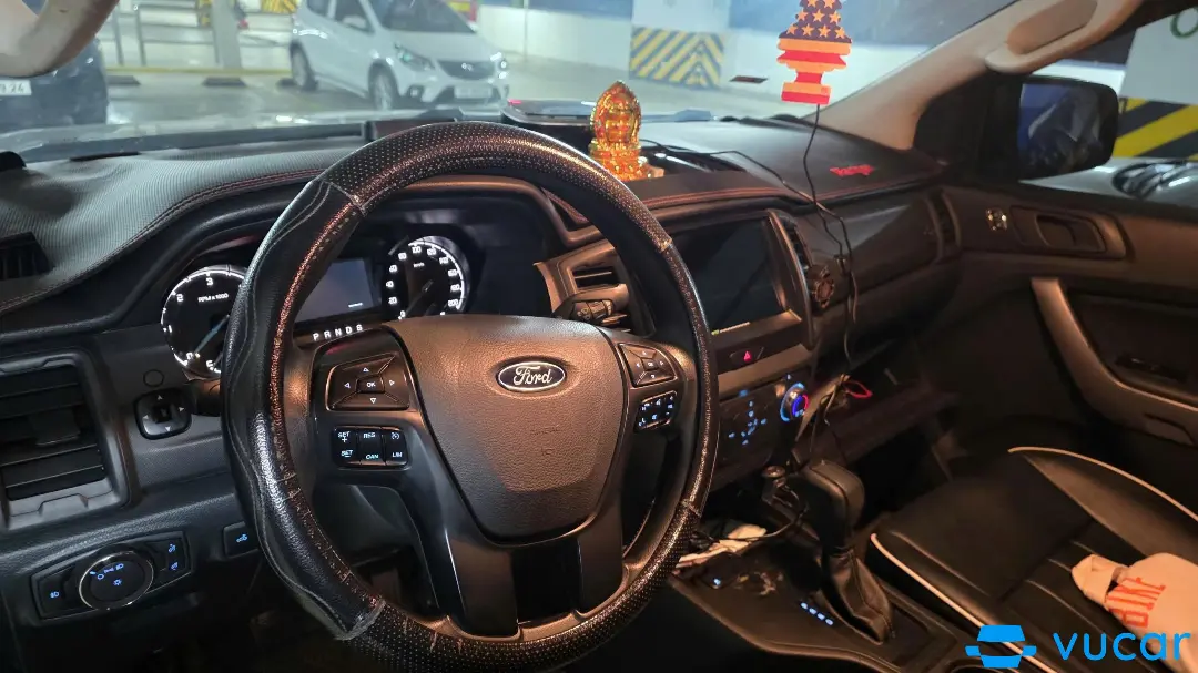 Ford Ranger XLS 2019 - Nội thất 1
