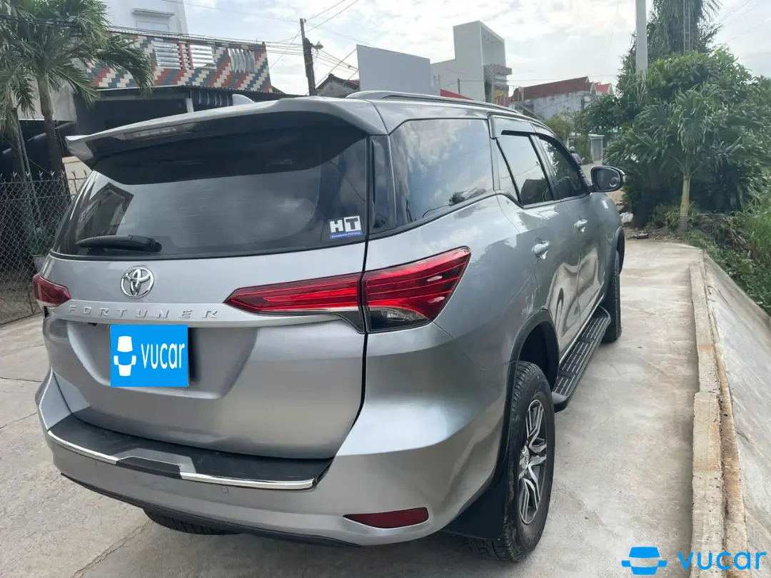 Toyota Fortuner 2.4G 4x2 AT 2020 - Ngoại thất 4