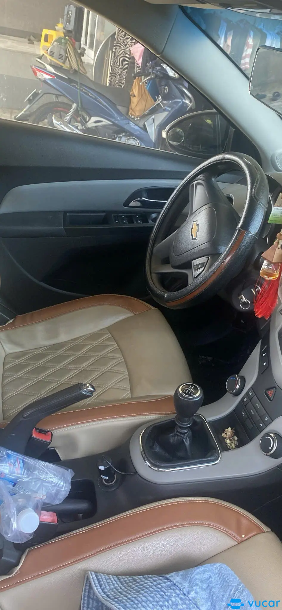  Chevrolet Cruze LT 1.6 MT 2015 - Nội thất 1
