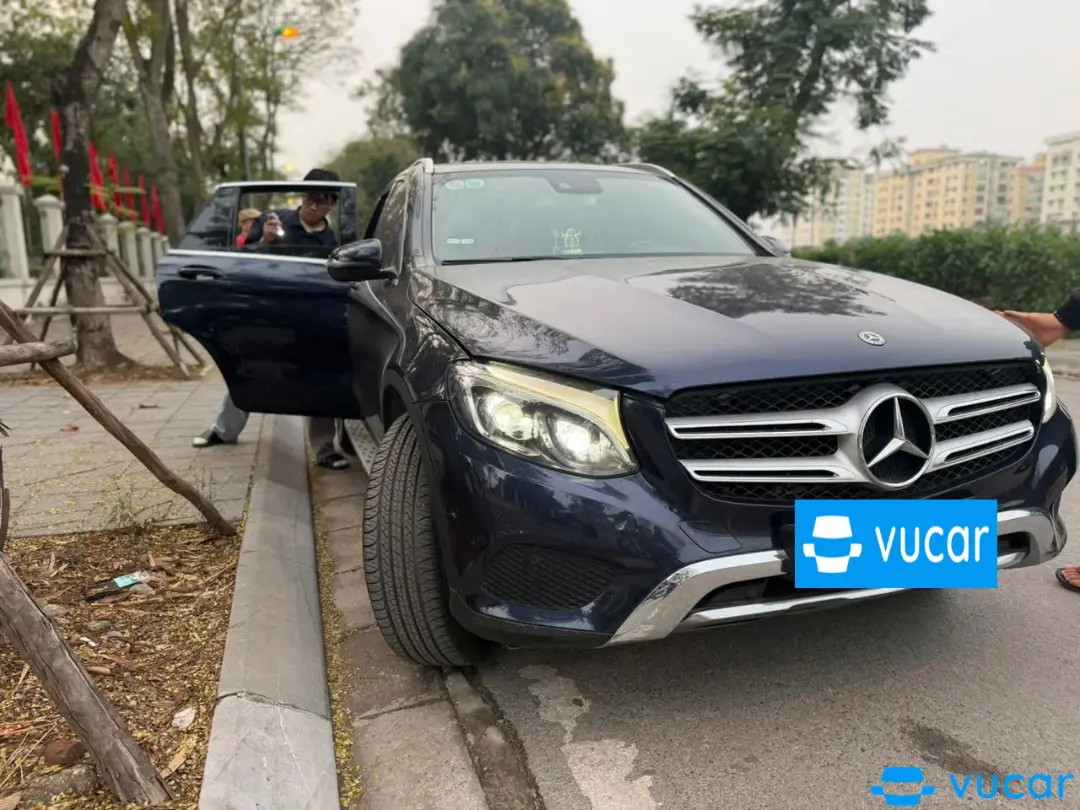 Mercedes Glc 250 4Matic 2017 - Ngoại thất 2